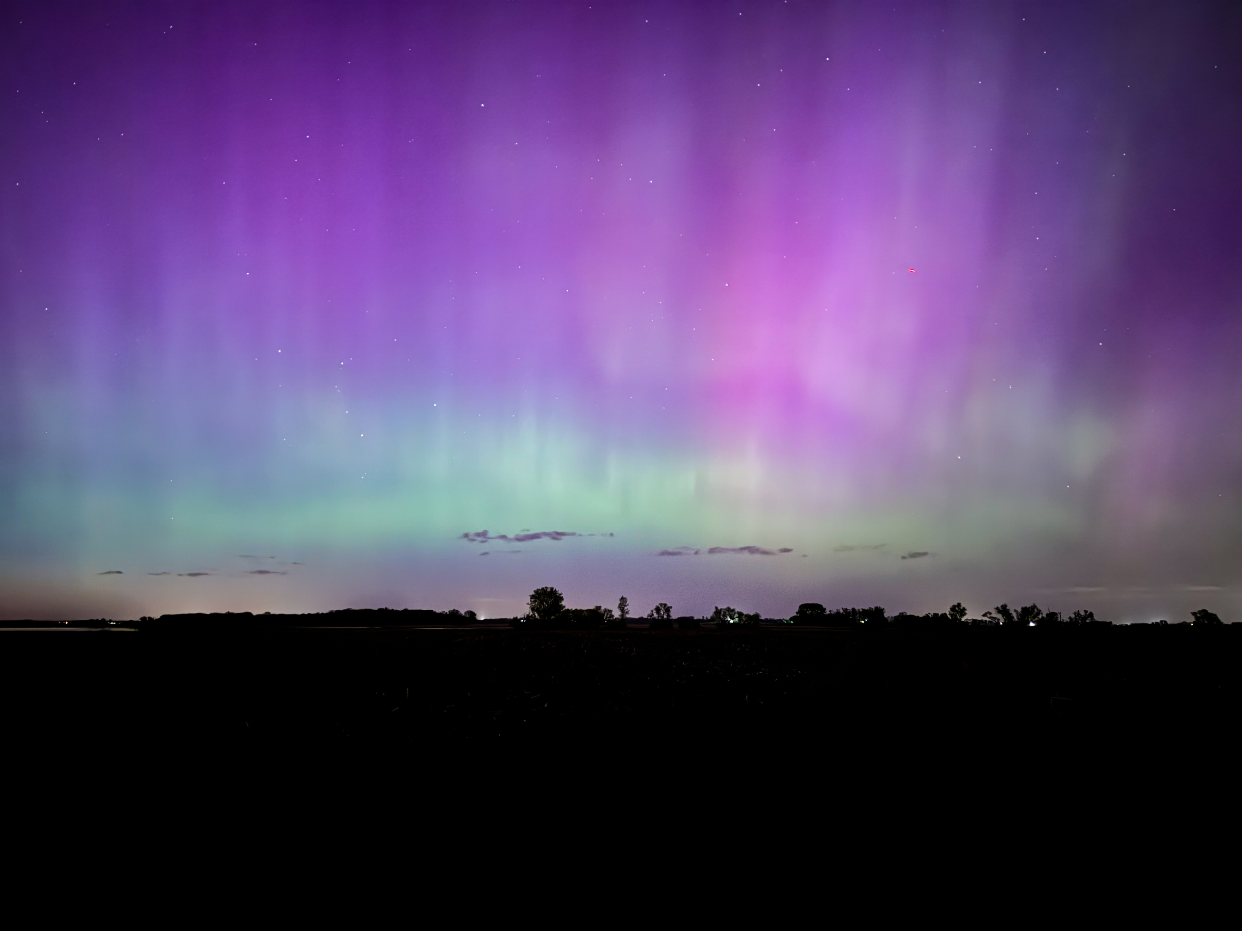 Spectacular Aurora show lights up sky - Eden Prairie Local News